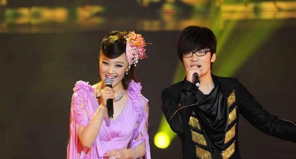 乐鱼官方入口-玖月奇迹离婚7年,王小玮近况曝光,43岁无婚无育,发福显老